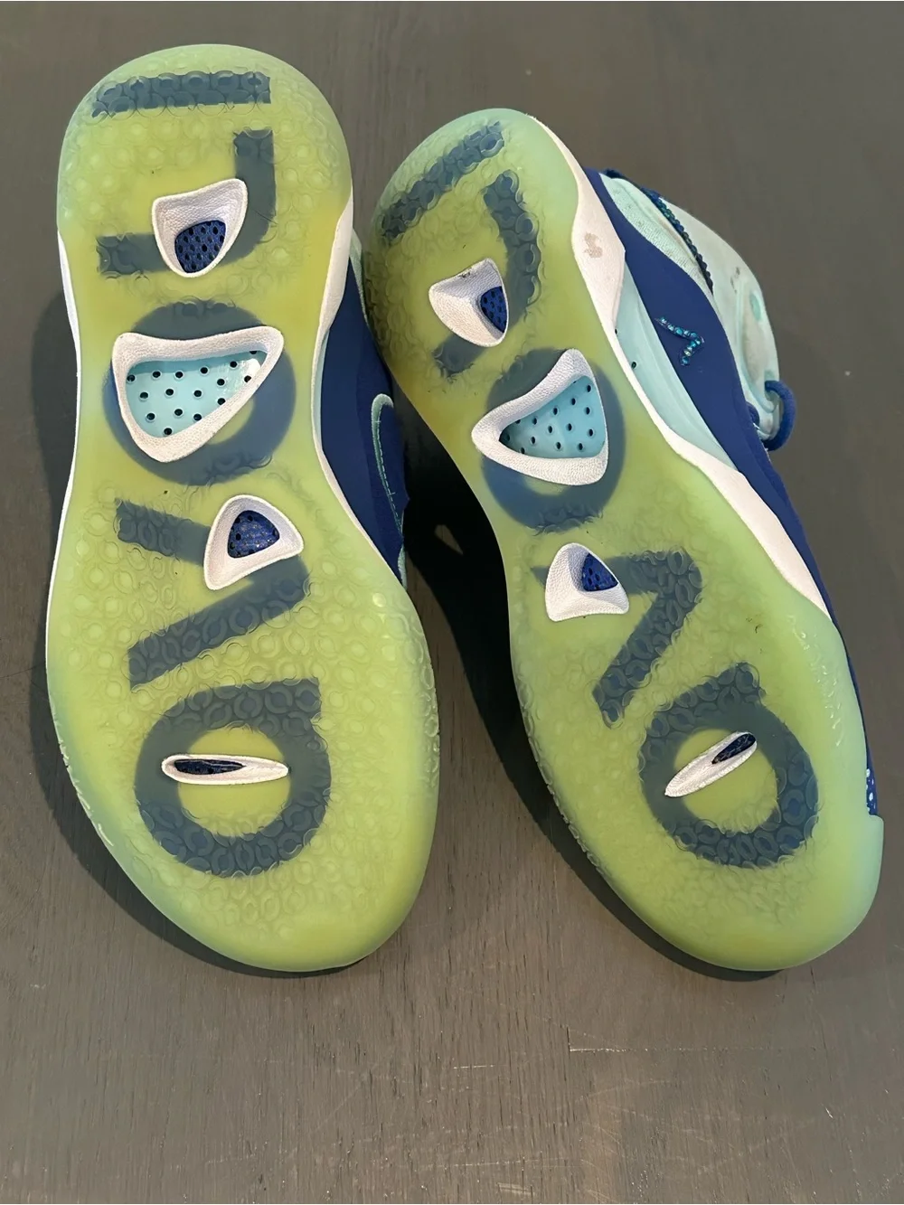 Avoli Mid Volleyball Sneakers Blue Mint Women’s Size 10.5 Court Sneakers